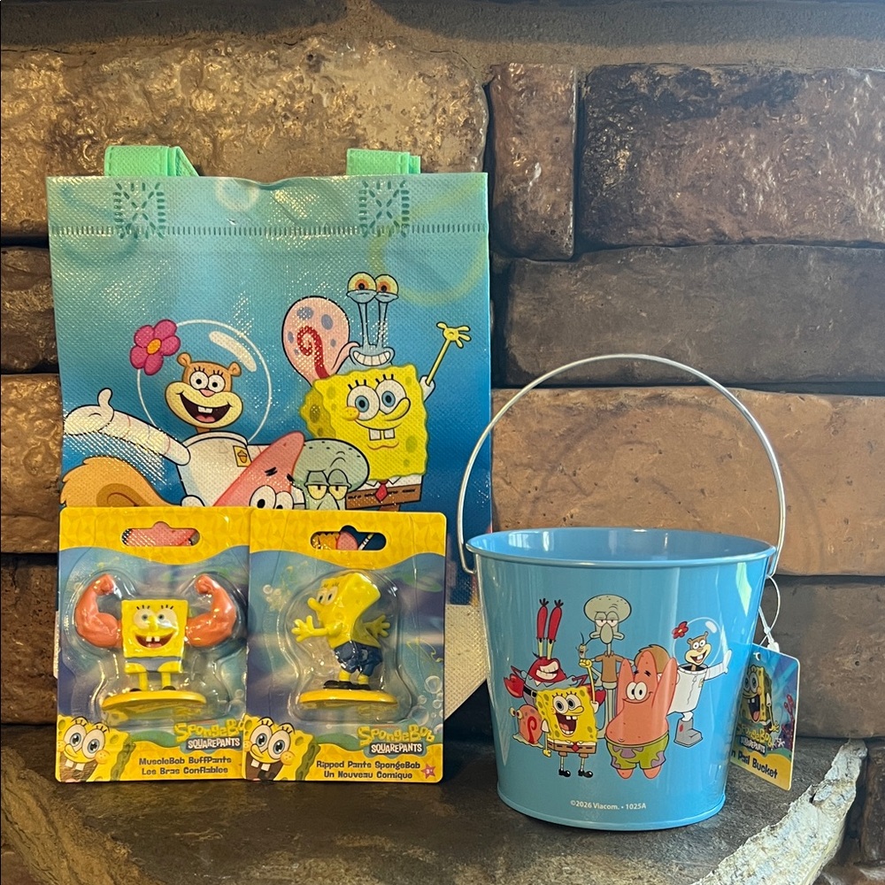 SpongeBob SquarePants Gift Set with 2 Figurines and Tin Bucket